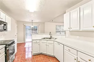 1426 Hyde Ct, Hampton, GA 30228 - Photo 6