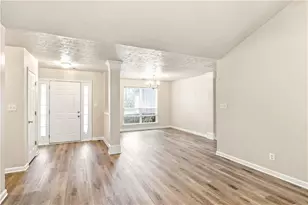 1426 Hyde Ct, Hampton, GA 30228 - Photo 4