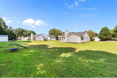 1587 Brush Creek Dr, Winder, GA 30680 - Photo 30