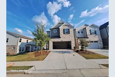 1027 Sunny Lake Drive, Lawrenceville, GA 30043 - Photo 2
