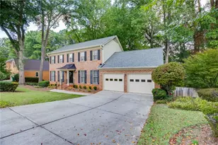 766 Chesterfield Dr, Lawrenceville, GA 30044 - Photo 2