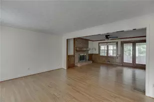 766 Chesterfield Dr, Lawrenceville, GA 30044 - Photo 6