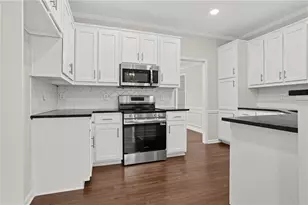 2740 Lake Commons Ct, Snellville, GA 30078 - Photo 8