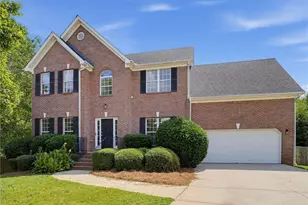 2740 Lake Commons Ct, Snellville, GA 30078 - Photo 2