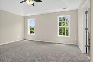 2740 Lake Commons Ct, Snellville, GA 30078 - Photo 16