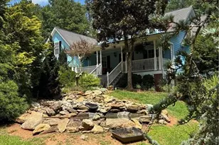 1555 Maple Ridge Dr, Loganville, GA 30052 - Photo 4