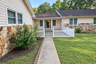 330 Southmoor Cir, Stockbridge, GA 30281 - Photo 1