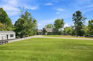 8915 Bay Ln, Gainesville, GA 30506 - Photo 4