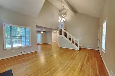 1009 Cobb Place Manor Drive, Marietta, GA 30066 - Photo 4