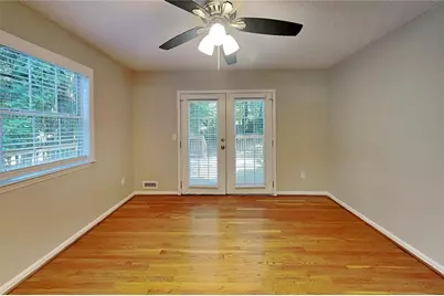 1009 Cobb Place Manor Drive, Marietta, GA 30066 - Photo 6
