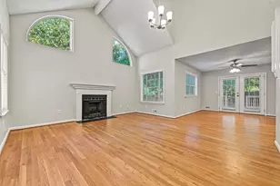 1009 Cobb Place Manor Dr, Marietta, GA 30066 - Photo 4