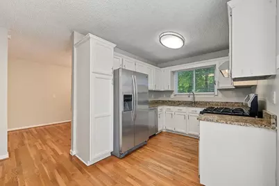 1009 Cobb Place Manor Drive, Marietta, GA 30066 - Photo 8