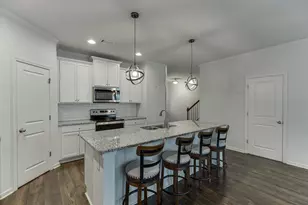 5634 Parkview Ln, Flowery Branch, GA 30542 - Photo 6