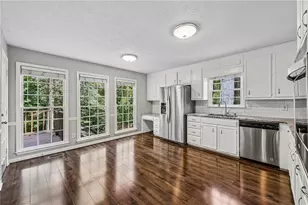 4106 Vicksburg Dr, Lawrenceville, GA 30044 - Photo 10