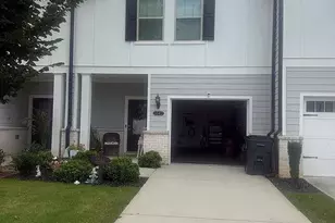 5542 Plain Field Ln, Lilburn, GA 30047 - Photo 2