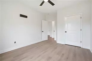 685 S Jeff Davis Dr, Fayetteville, GA 30215 - Photo 18