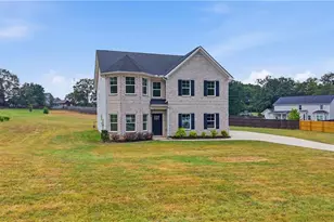 685 S Jeff Davis Dr, Fayetteville, GA 30215 - Photo 2