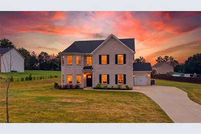 685 S Jeff Davis Drive, Fayetteville, GA 30215 - Photo 1