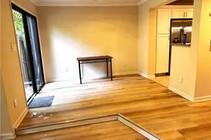 6400 Hawthorne Terrace, Peachtree Corners, GA 30092 - Photo 8