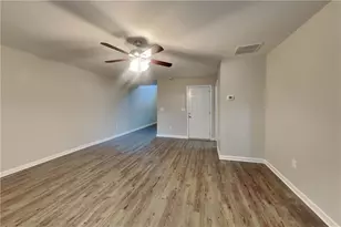 517 Arrowhead Dr, Dallas, GA 30132 - Photo 2