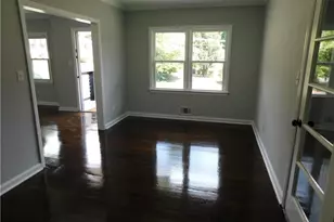 195 W Lake Dr NW, Atlanta, GA 30314 - Photo 10