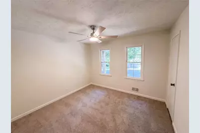 1825 Marsh Creek Drive, Lawrenceville, GA 30043 - Photo 12