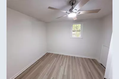 1825 Marsh Creek Drive, Lawrenceville, GA 30043 - Photo 16