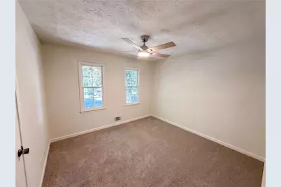 1825 Marsh Creek Drive, Lawrenceville, GA 30043 - Photo 14