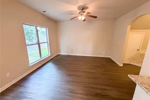 4473 Ravenwood Dr, Union City, GA 30291 - Photo 4