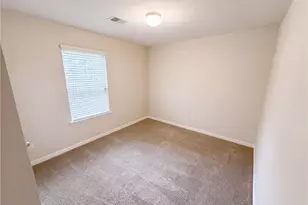 4473 Ravenwood Dr, Union City, GA 30291 - Photo 12