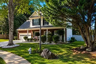 307 Carlton Chase Ct, Dacula, GA 30019 - Photo 2