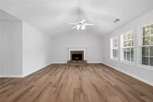 4293 Parks Ridge Dr SW, Snellville, GA 30039 - Photo 14