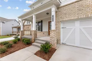 7424 Rocklin Ln, Flowery Branch, GA 30542 - Photo 2