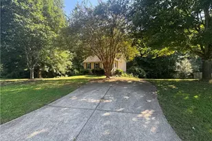 5870 Habitat Dr, Gainesville, GA 30506 - Photo 4