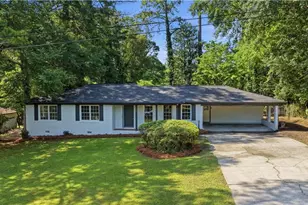 169 Robin Hood Dr, Newnan, GA 30263 - Photo 1