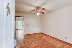 3629 Lakeview Dr, Gainesville, GA 30501 - Photo 6