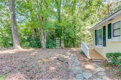 3629 Lakeview Drive, Gainesville, GA 30501 - Photo 4