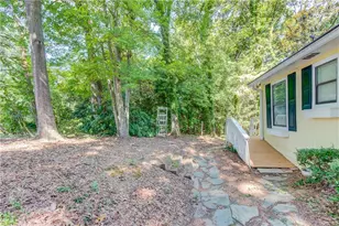 3629 Lakeview Dr, Gainesville, GA 30501 - Photo 4