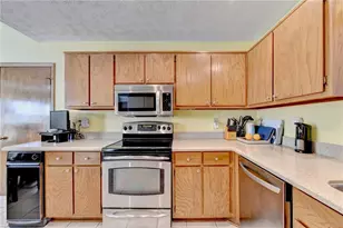 2100 Oak Village Ln, Lawrenceville, GA 30043 - Photo 8