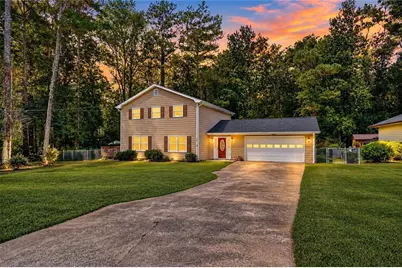 757 S Hileah Court, Lithonia, GA 30058 - Photo 2