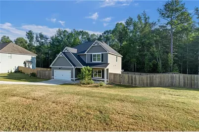 141 Anita Blvd, Carrollton, GA 30117 - Photo 2