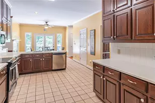 1704 Heritage Way, Stone Mountain, GA 30087 - Photo 16