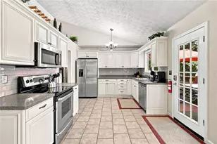 1204 Towne Harbor Ct, Woodstock, GA 30189 - Photo 8