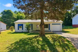 360 Martin Cir, Athens, GA 30601 - Photo 2