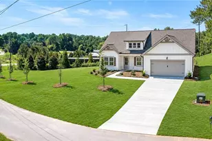 8420 Pleasant Grove Cir, Gainesville, GA 30506 - Photo 2