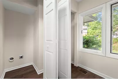 220 Woods Drive NE, Marietta, GA 30060 - Photo 28