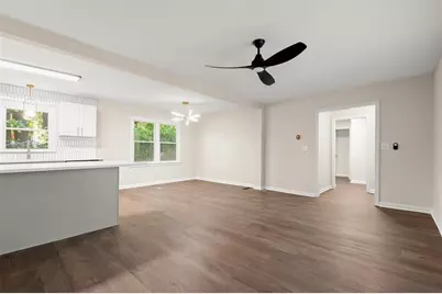 220 Woods Drive NE, Marietta, GA 30060 - Photo 18