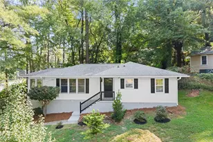 220 Woods Dr NE, Marietta, GA 30060 - Photo 14