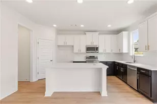 7419 Rocklin Ln, Flowery Branch, GA 30542 - Photo 10