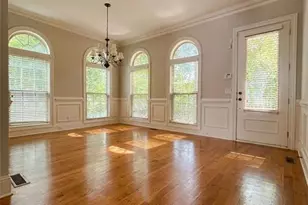 1602 Chatterton Ct NE, Atlanta, GA 30329 - Photo 6